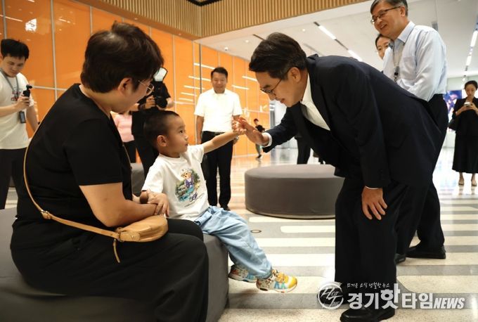 김동연 지사, 경기도서관과 중국 최대 ‘상하이도서관’ 상호 교류 협력 제안