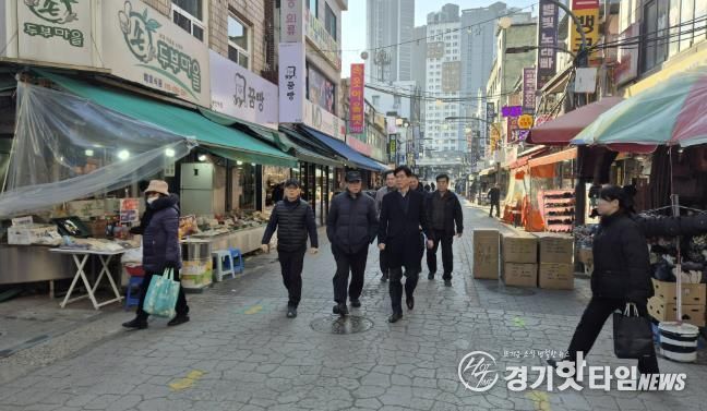 한상욱 처인구청장이 7일 용인중앙시장을 비롯해 지역내 기관과 단체를 방문해 현장의 목소리를 경청했다.