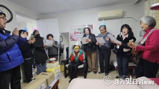 수원시 권선구 권선2동 지역사회보장협의체, 찾아가는 저소득 홀몸노인 생신축하 사업 추진
