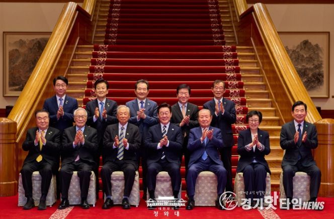 더불어민주당 상임고문단 오찬 간담회(청와대)