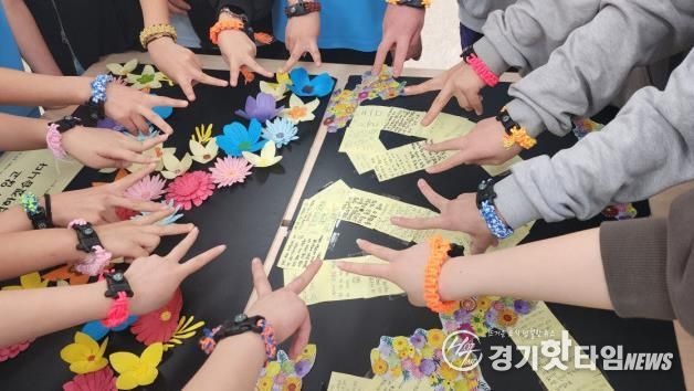 2025년 4.16생명안전교육‘생존팔찌 제작 활동’사진