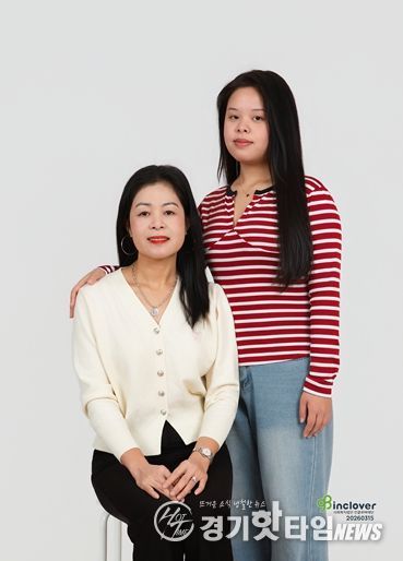 다문화가족 가족사진 촬영 진행 사진