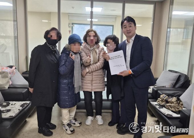 파주시의회 손성익 의원, 운정호수공원 맨발걷기길 개선 논의