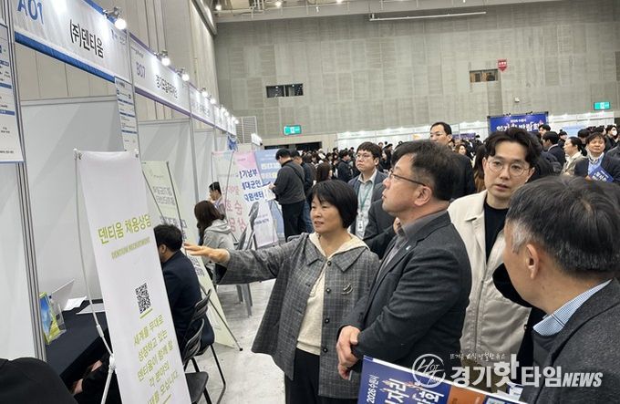 수원특례시의회 장정희 의원, “청년 취업 기회 넓힌 수원시 일자리박람회… 지속 발전 기대”